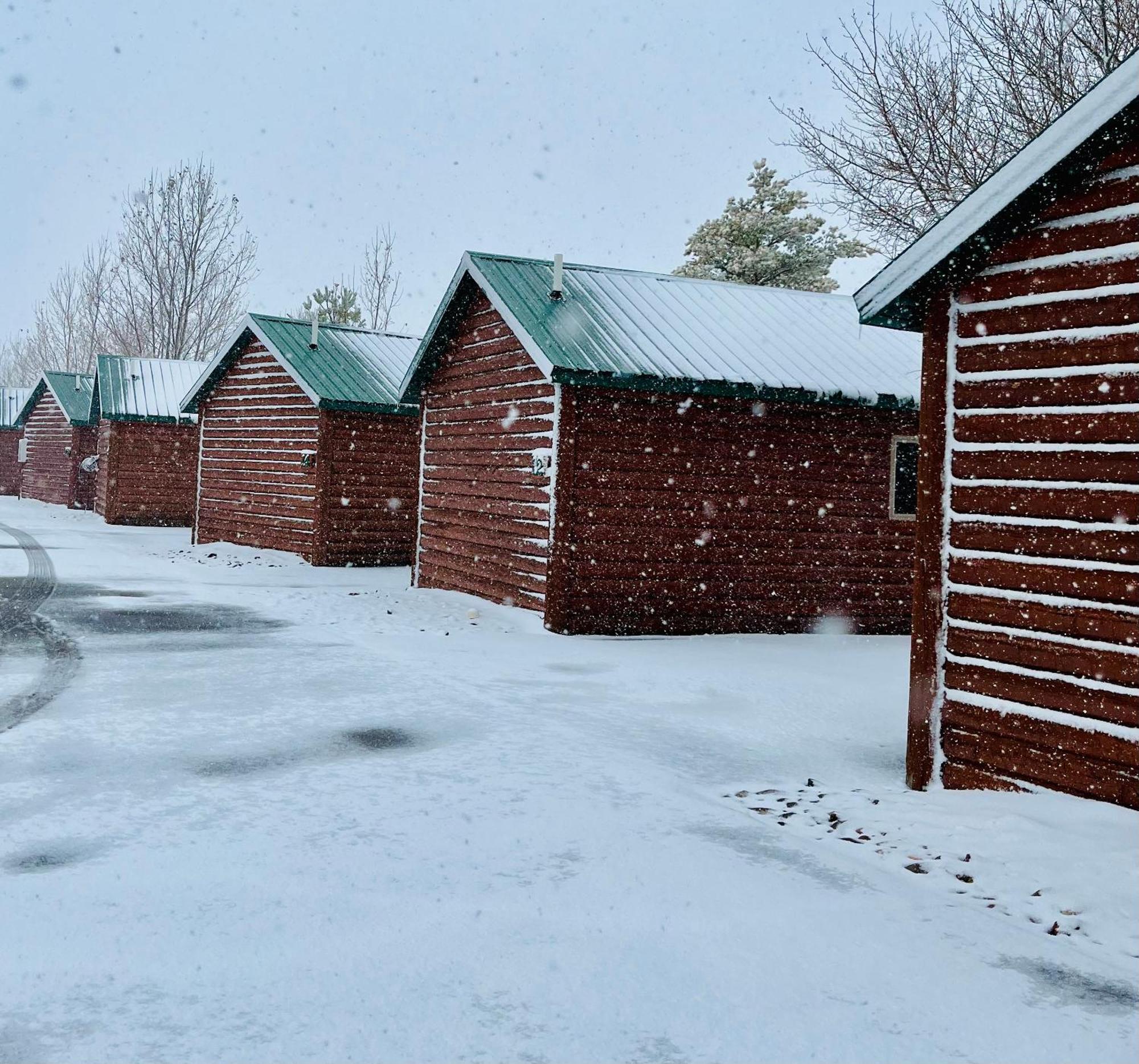 Badlands Frontier Cabins Wall Luaran gambar