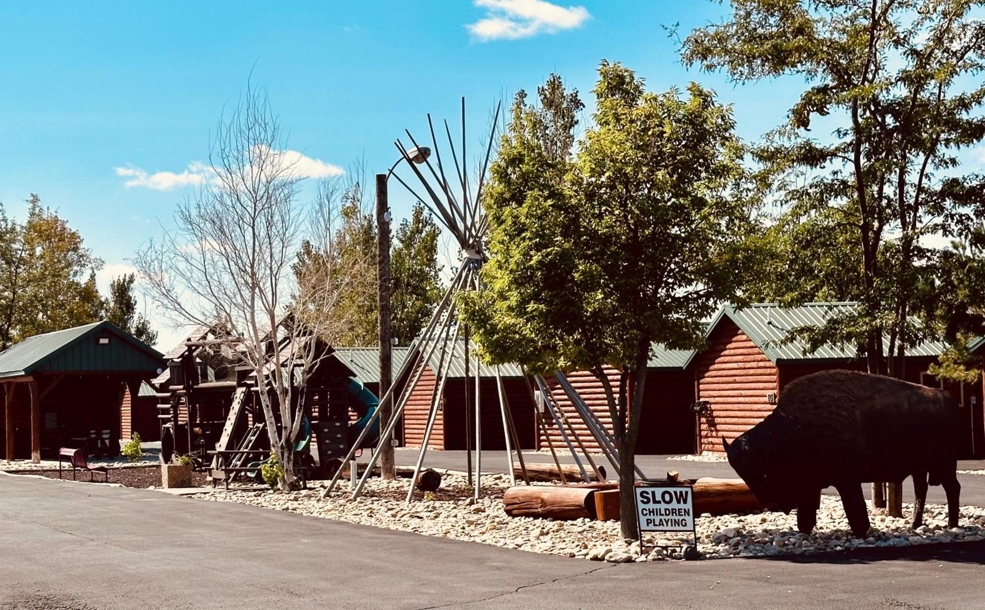 Badlands Frontier Cabins Wall Luaran gambar